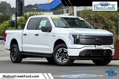 Oxford White 2023 Ford F-150 Lightning XLT