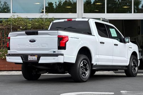 Oxford White 2023 Ford F-150 Lightning XLT