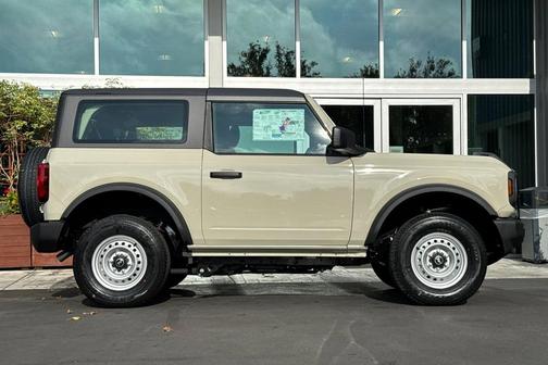 2025 Ford Bronco Base