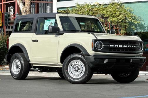 2025 Ford Bronco Base