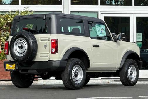 2025 Ford Bronco Base