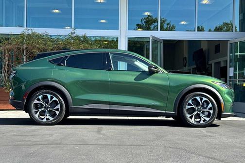 Eruption Green Metallic 2026 Ford Mustang Mach-E Select