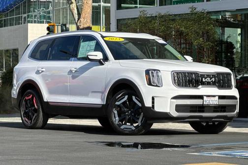 Glacial White Pearl 2023 Kia Telluride EX