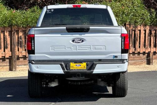 2025 Ford F-150 Lightning Flash