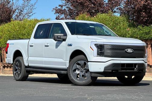 2025 Ford F-150 Lightning Flash