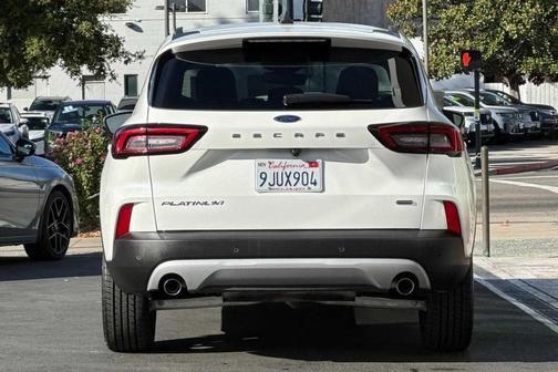 Star White Metallic Tri-Coat 2023 Ford Escape Platinum