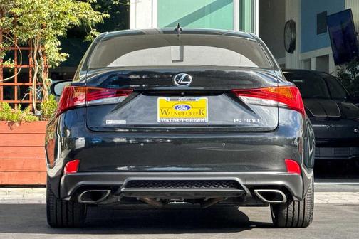 2018 Lexus IS 300 Base