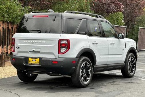 Space White Metallic 2026 Ford Bronco Sport Outer Banks