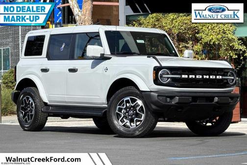 Avalanche Gray 2026 Ford Bronco Outer Banks