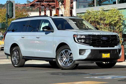 2025 Ford Expedition Max Active 4x4