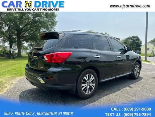2018 Nissan Pathfinder SV