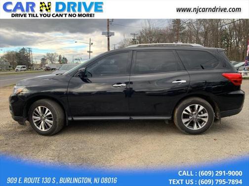2018 Nissan Pathfinder SV