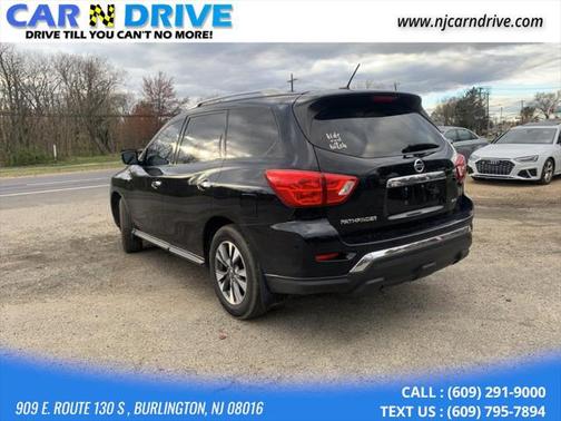 2018 Nissan Pathfinder SV