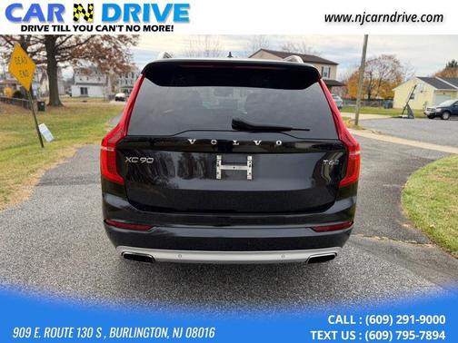 2016 Volvo XC90 T6 Momentum