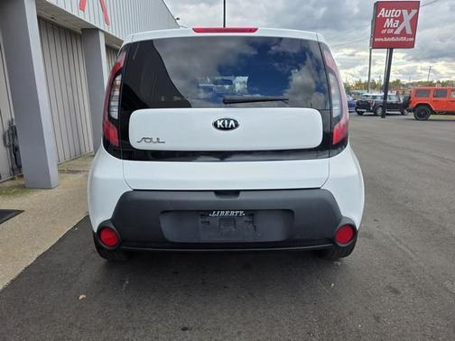 2016 Kia Soul Base