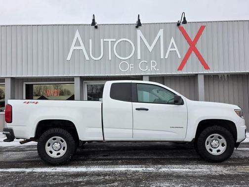 White 2016 Chevrolet Colorado WT