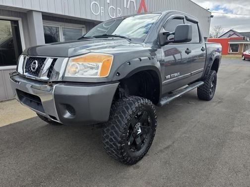 Smoke 2011 Nissan Titan SV