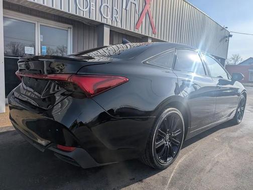 2022 Toyota Avalon Hybrid XSE Nightshade