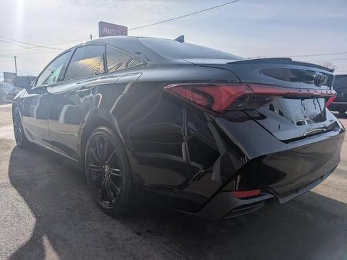 2022 Toyota Avalon Hybrid XSE Nightshade