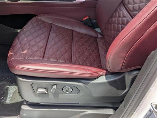 2025 Cadillac Escalade ESV Premium Luxury