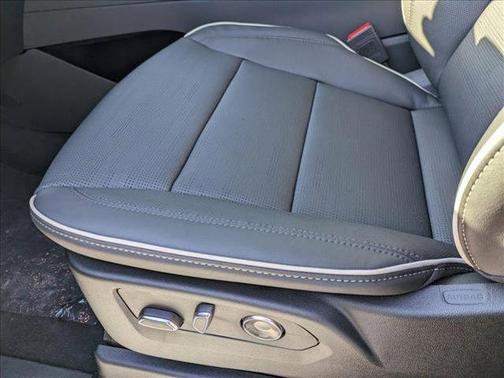 2025 Cadillac Escalade ESV Premium Luxury