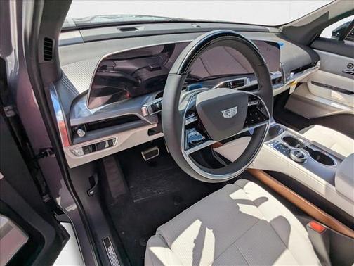 2026 Cadillac VISTIQ Luxury