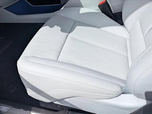 2025 Cadillac OPTIQ Luxury 2 AWD