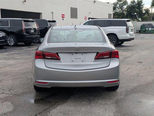 2017 Acura TLX w/Technology Package