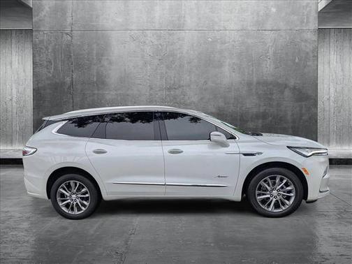 2022 Buick Enclave FWD Avenir