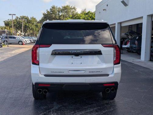 2023 GMC Yukon XL Denali Ultimate