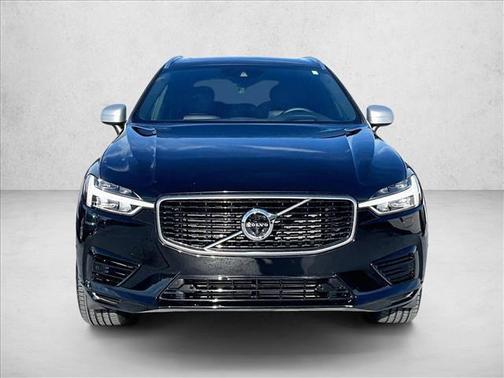 2019 Volvo XC60 Recharge Plug-In Hybrid T8 R-Design