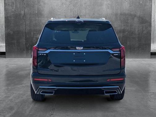 2025 Cadillac XT6 Premium Luxury FWD