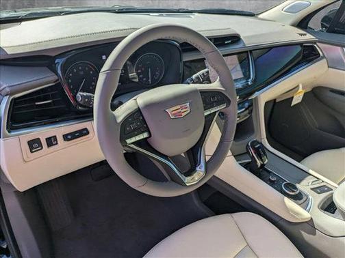 2025 Cadillac XT6 Premium Luxury FWD