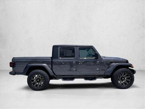 Granite Crystal Metallic Clearcoat 2021 Jeep Gladiator Willys 4x4