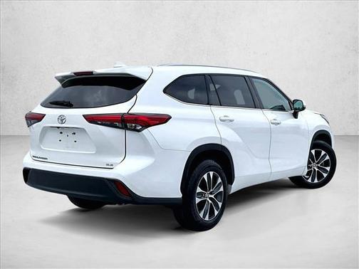 Blizzard Pearl 2020 Toyota Highlander XLE
