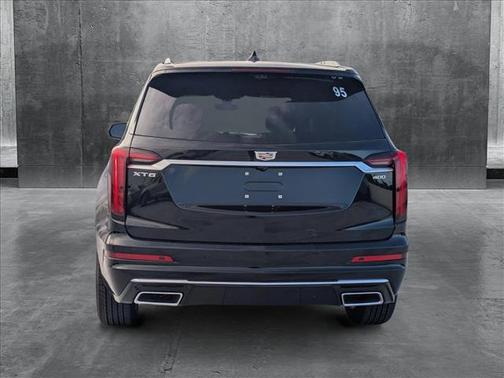 2025 Cadillac XT6 Premium Luxury FWD