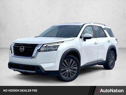 Pearl White Tricoat 2023 Nissan Pathfinder SL FWD