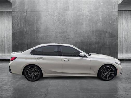 2024 BMW 330 i