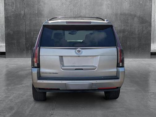 2015 Cadillac Escalade Luxury