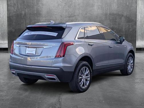 2022 Cadillac XT5 Premium Luxury