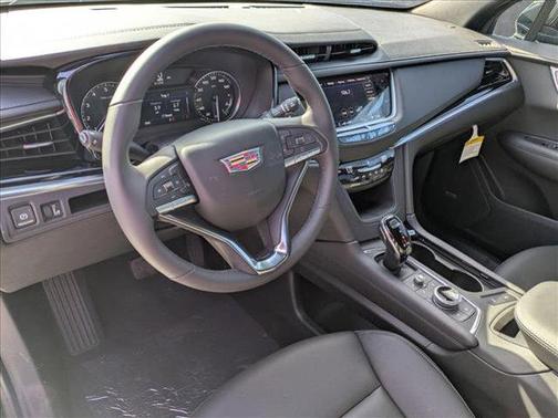 2025 Cadillac XT6 Luxury FWD