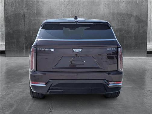 2025 Cadillac Escalade IQ Luxury 2