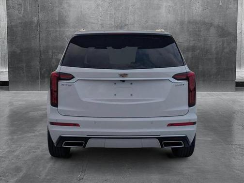 2025 Cadillac XT6 Luxury FWD
