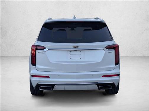 2022 Cadillac XT6 Premium Luxury FWD
