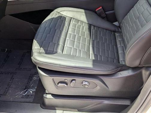 2025 Cadillac Escalade ESV Sport Platinum