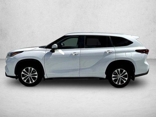 Wind Chill Pearl 2024 Toyota Highlander Hybrid XLE