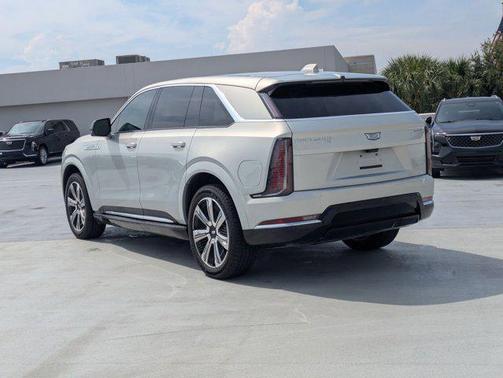 2025 Cadillac Escalade IQ Luxury 2