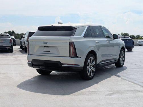 2025 Cadillac Escalade IQ Luxury 2