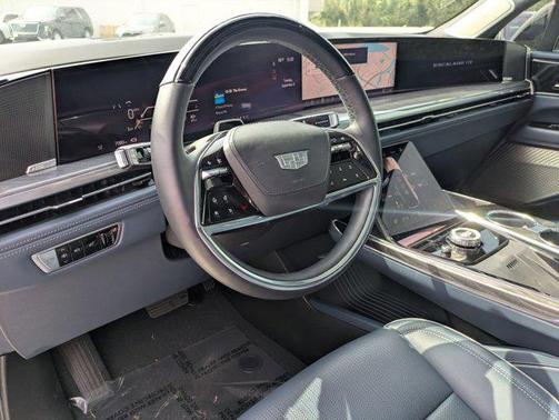 2025 Cadillac Escalade IQ Luxury 2