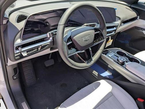 2025 Cadillac LYRIQ Sport